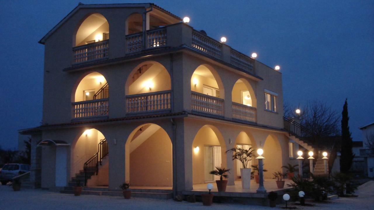 Villa Meli - Apartments Mit Meerblick Medulin Zewnętrze zdjęcie