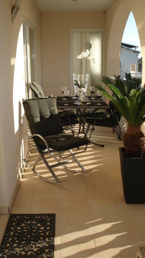 Villa Meli - Apartments Mit Meerblick Medulin Zewnętrze zdjęcie