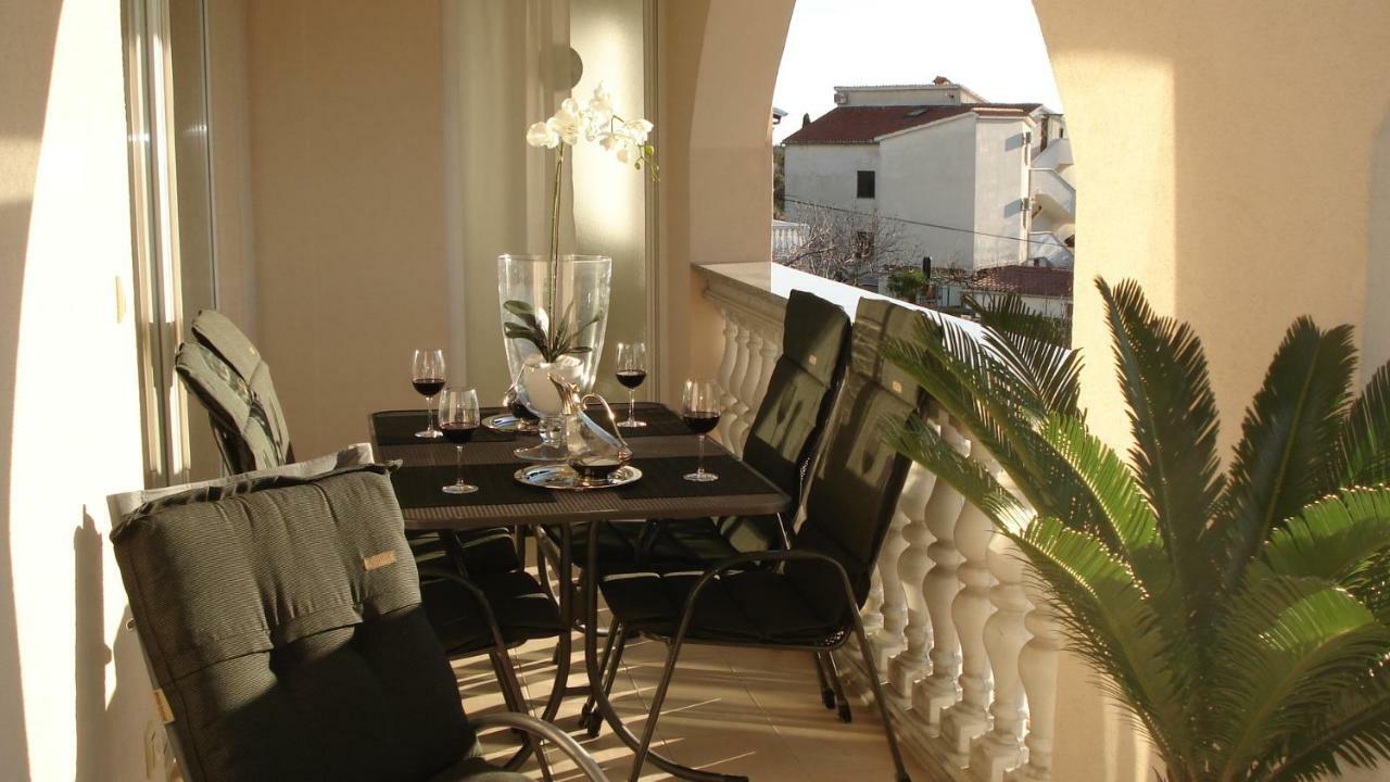 Villa Meli - Apartments Mit Meerblick Medulin Zewnętrze zdjęcie